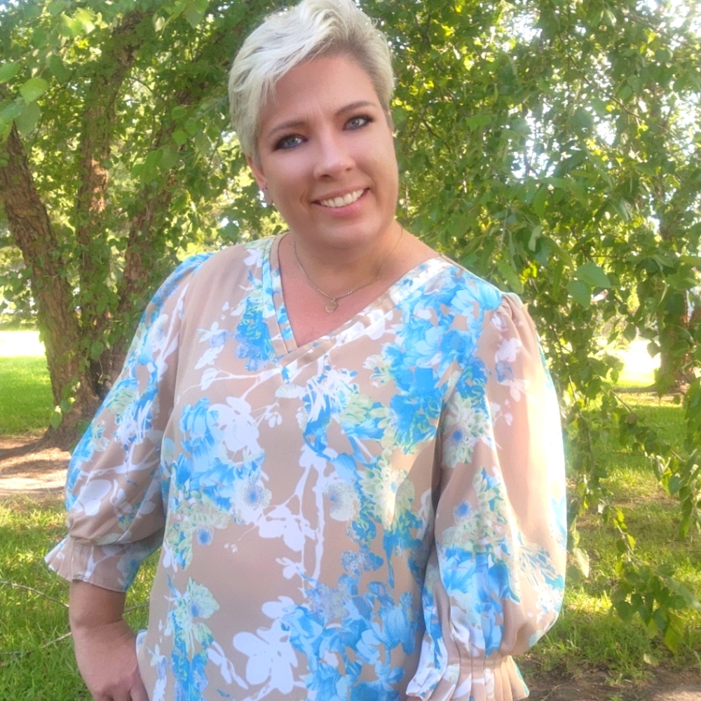 V Neck Floral Blouse 🩵💙